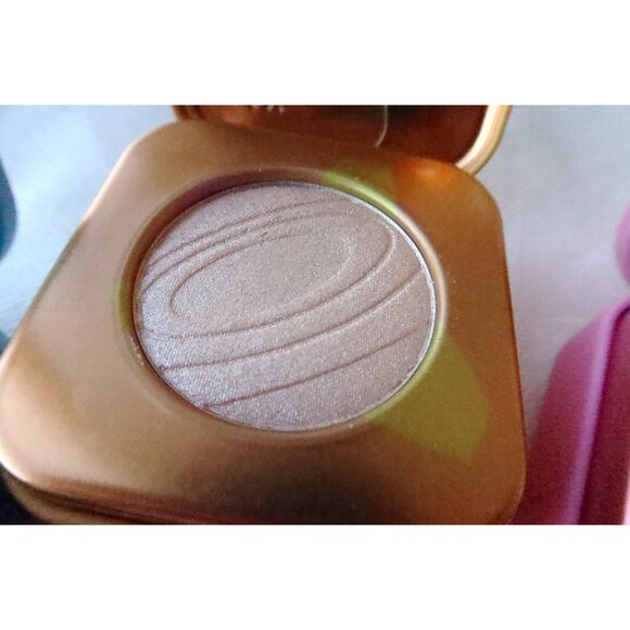Kaleidos Cosmetics Space Age Highlighters Bundle - Picture 6 of 9